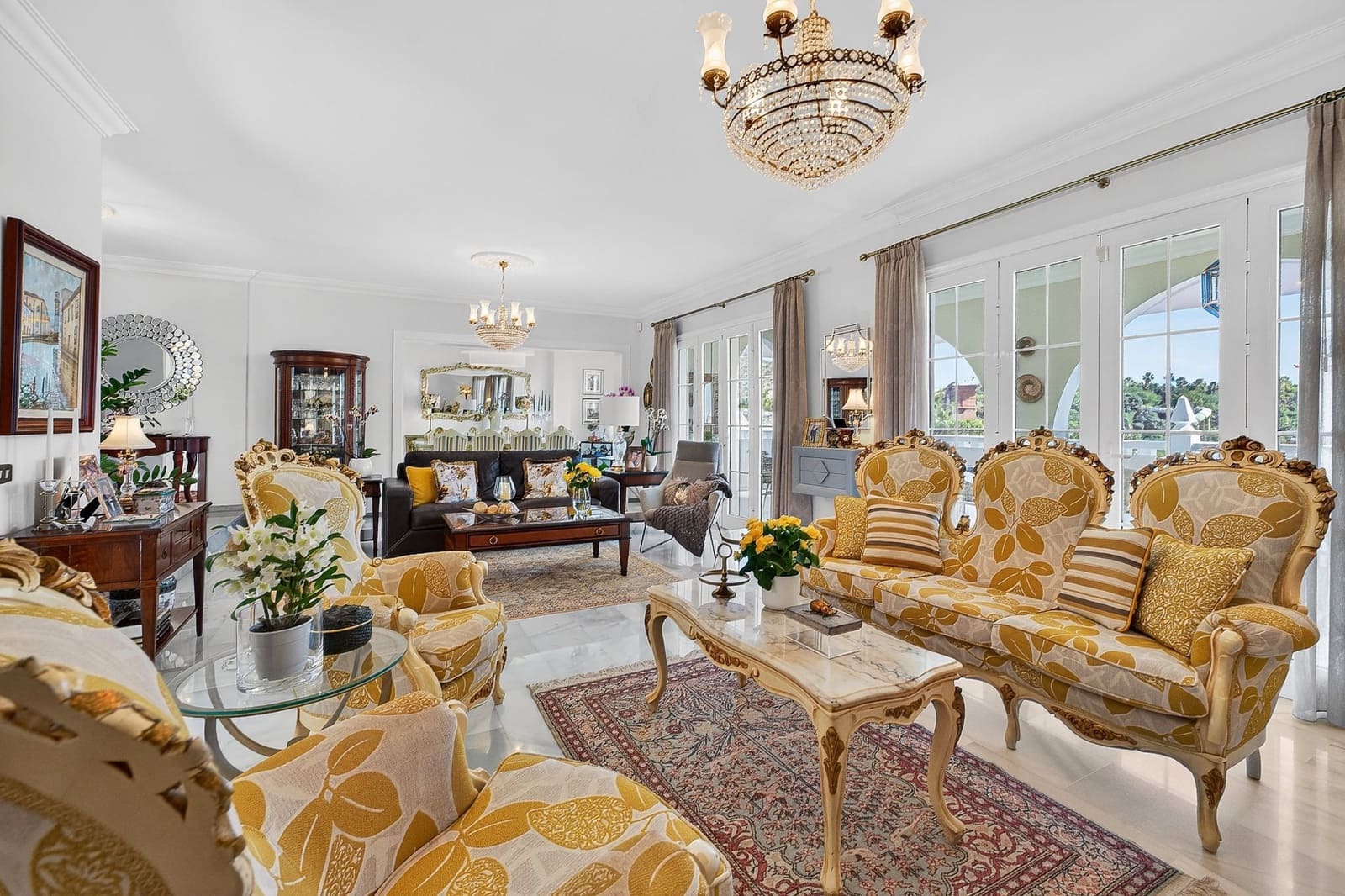 7 soverom Villa til salgs i Costa Adeje med svømmebasseng garasje - € 5 386 500 (Ref: 9788011)