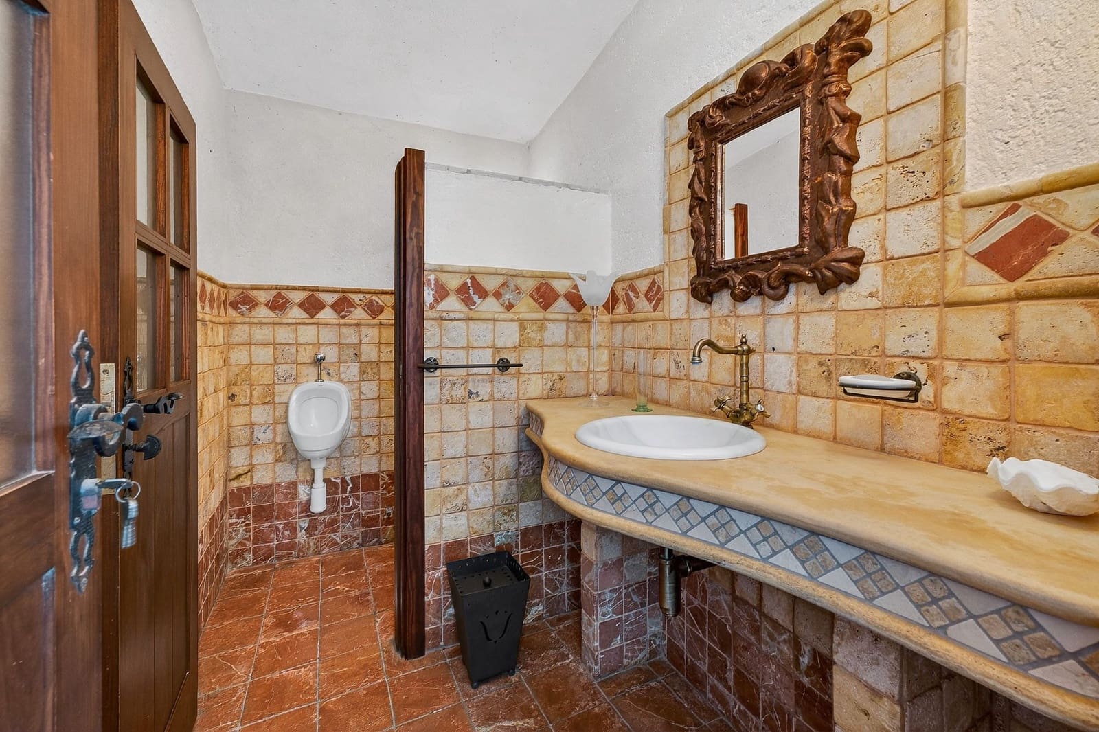 7 soverom Villa til salgs i Costa Adeje med svømmebasseng garasje - € 5 386 500 (Ref: 9788011)