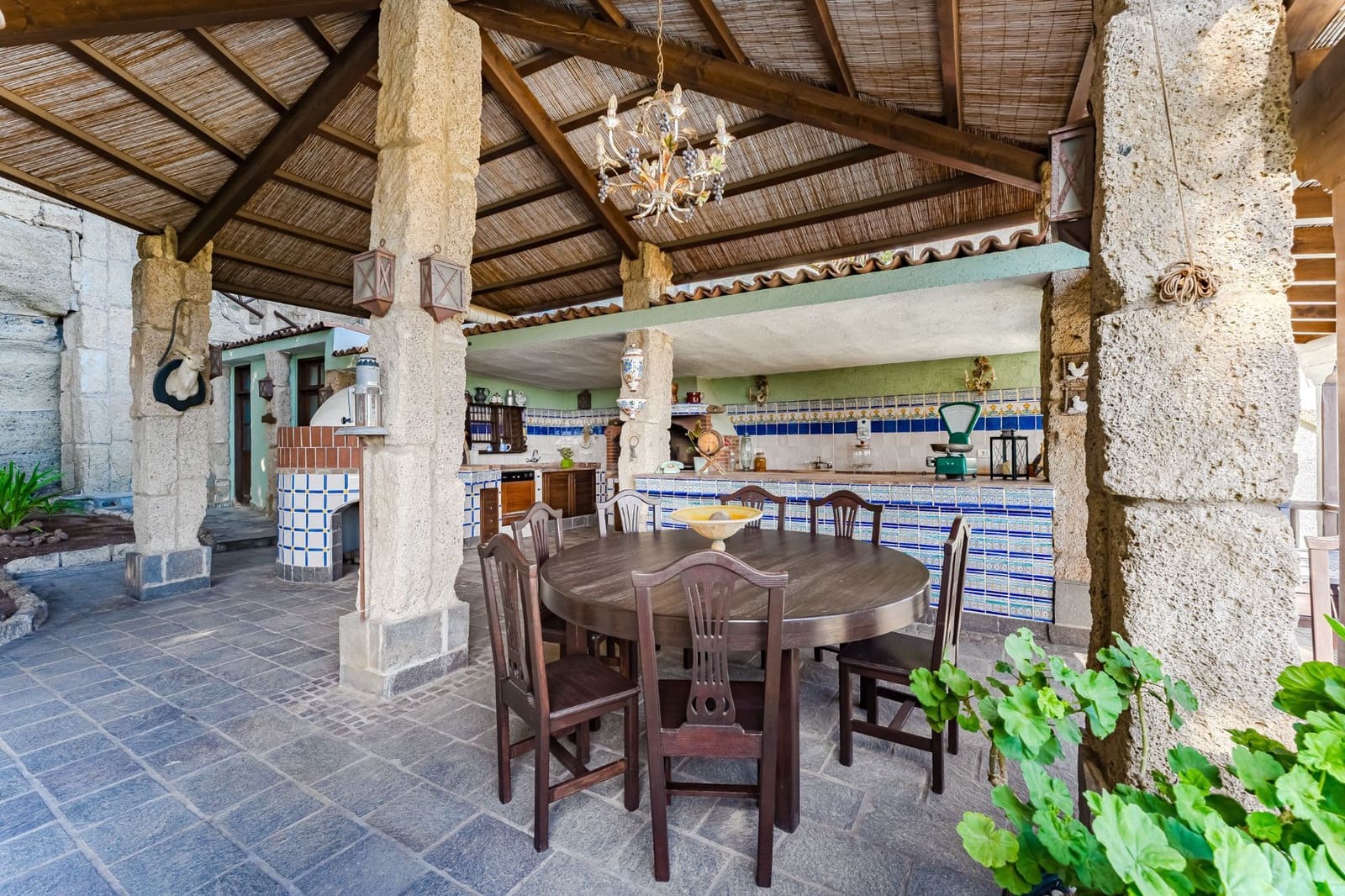 7 soverom Villa til salgs i Costa Adeje med svømmebasseng garasje - € 5 386 500 (Ref: 9788011)