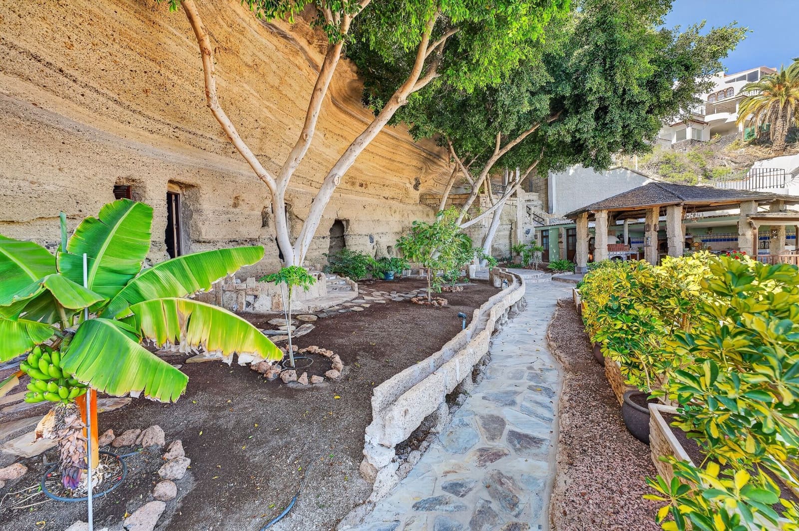 7 soverom Villa til salgs i Costa Adeje med svømmebasseng garasje - € 5 386 500 (Ref: 9788011)