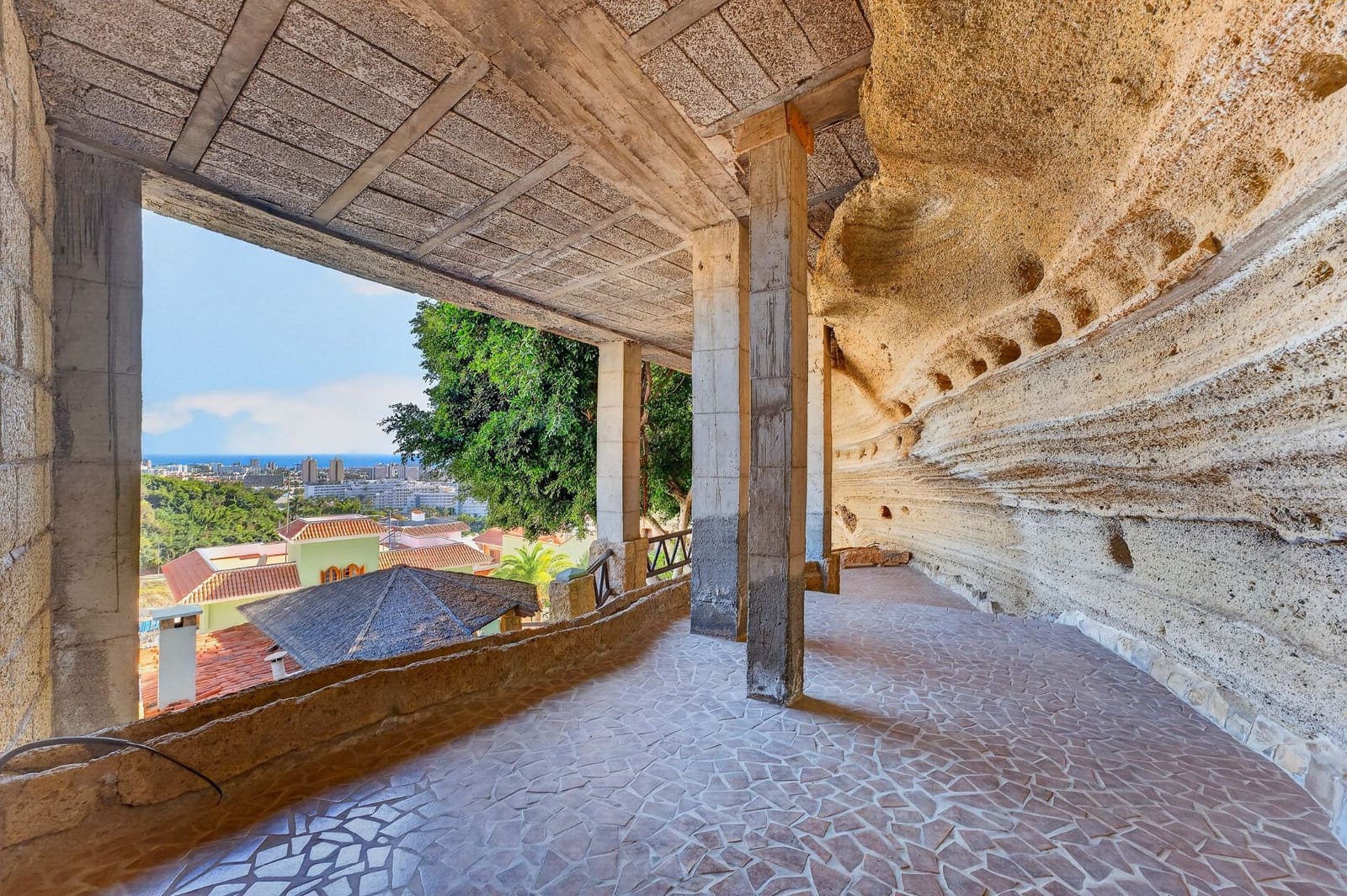 7 soverom Villa til salgs i Costa Adeje med svømmebasseng garasje - € 5 386 500 (Ref: 9788011)