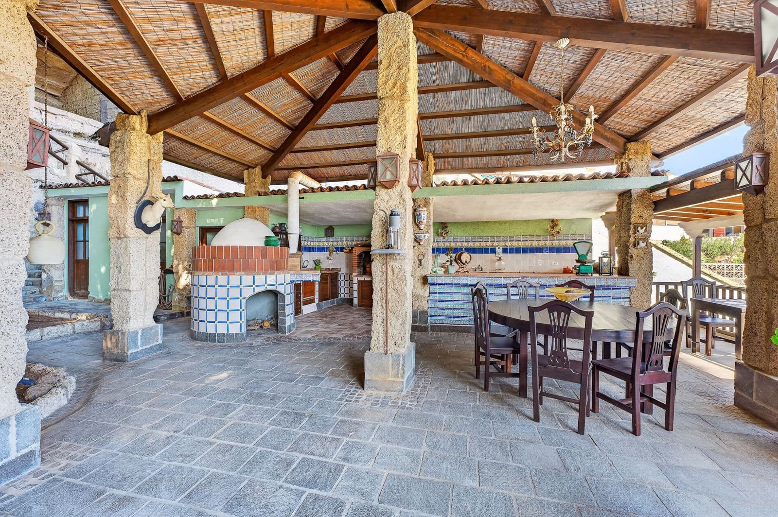 7 soverom Villa til salgs i Costa Adeje med svømmebasseng garasje - € 5 386 500 (Ref: 9788011)