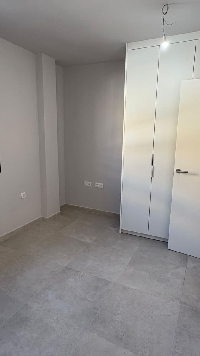 3 sypialnia Apartament na sprzedaż w Cabo Blanco z garażem - 339 000 € (Ref: 9955667)
