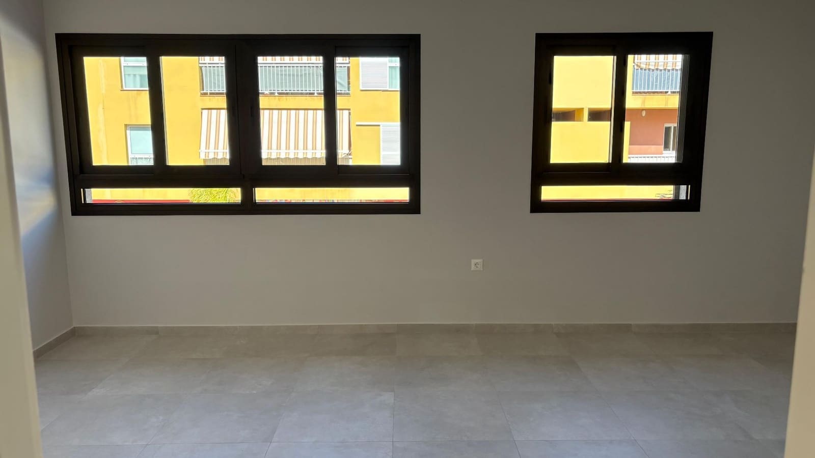 3 sypialnia Apartament na sprzedaż w Cabo Blanco z garażem - 339 000 € (Ref: 9955667)