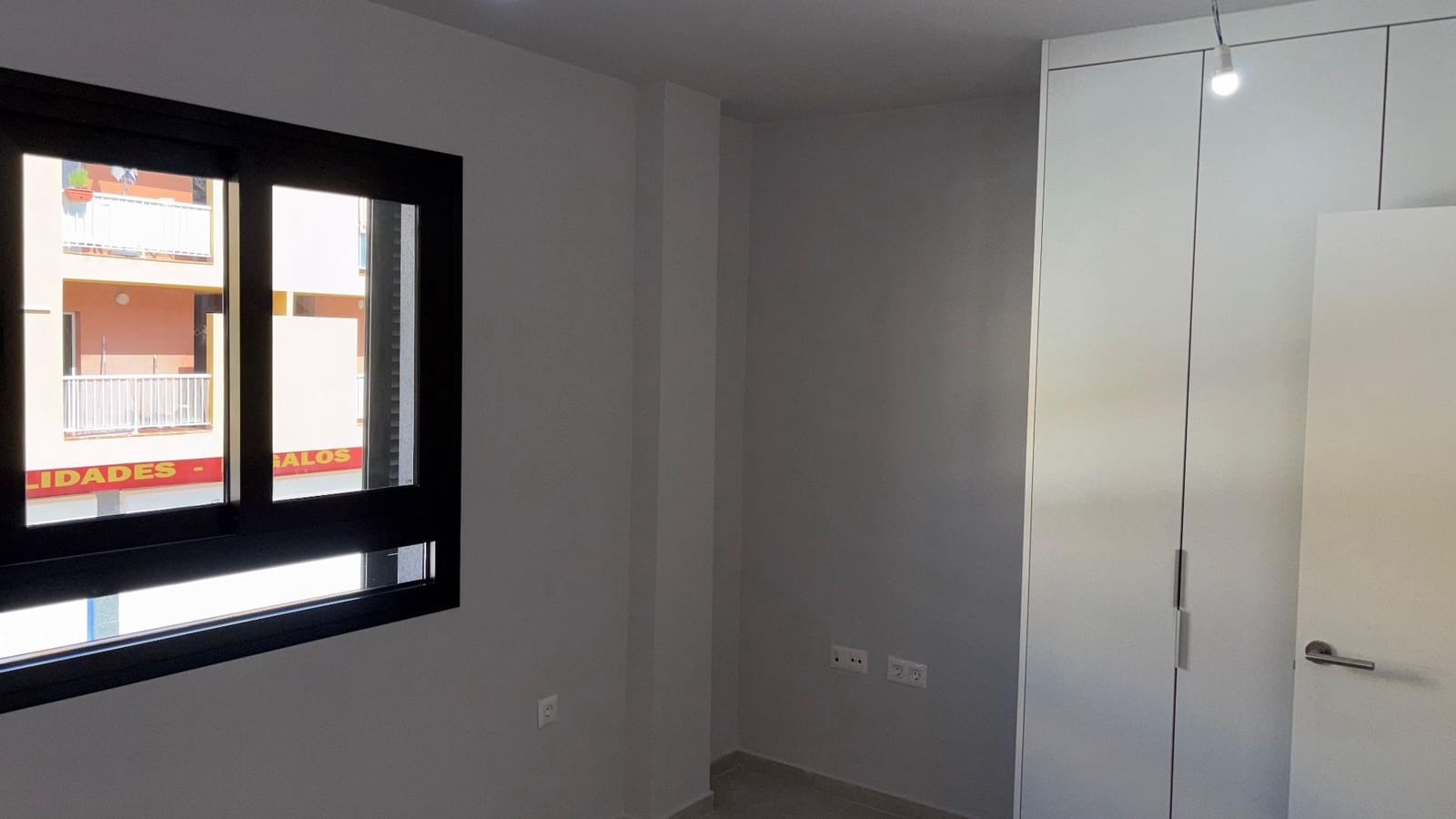 3 sypialnia Apartament na sprzedaż w Cabo Blanco z garażem - 339 000 € (Ref: 9955667)