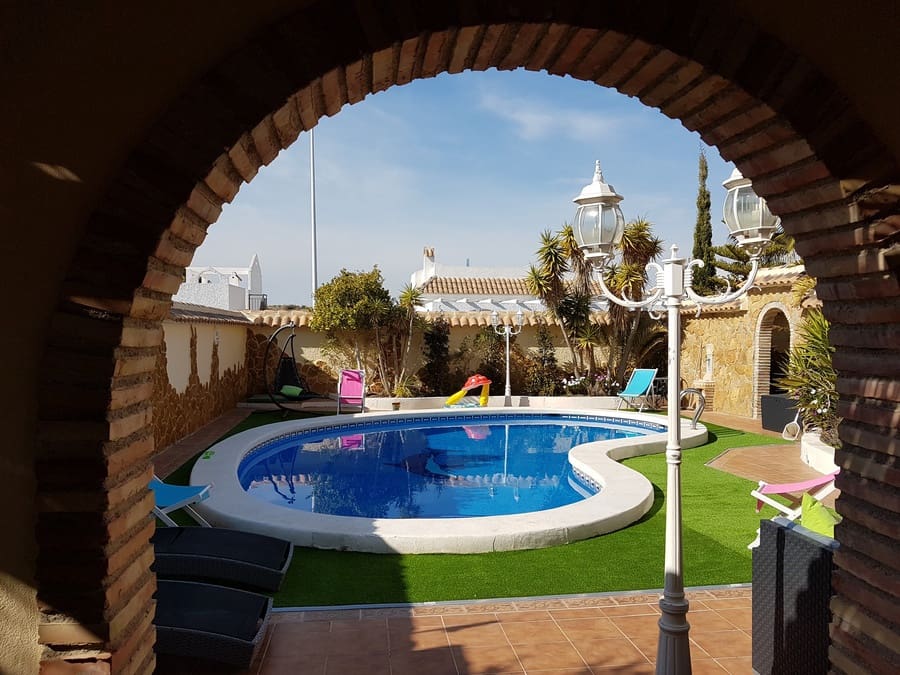4 bedroom Villa for holiday rental in Camposol with pool - € 1,450 (Ref: 8179077)