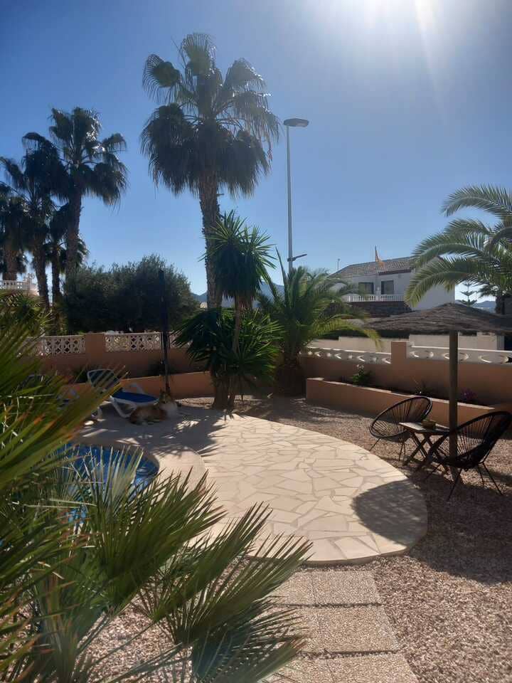 2 slaapkamer Villa voor vakantieverhuur in Camposol met zwembad garage - € 650 (Ref: 8179082)