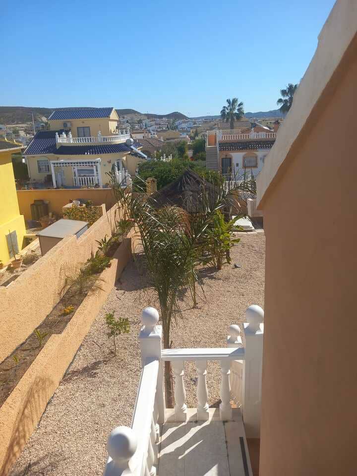 2 slaapkamer Villa voor vakantieverhuur in Camposol met zwembad garage - € 650 (Ref: 8179082)