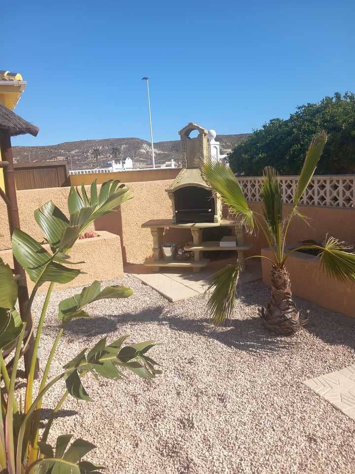 2 slaapkamer Villa voor vakantieverhuur in Camposol met zwembad garage - € 650 (Ref: 8179082)