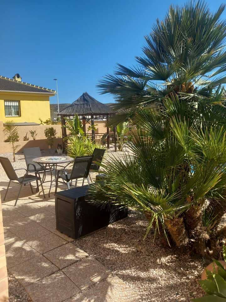 2 slaapkamer Villa voor vakantieverhuur in Camposol met zwembad garage - € 650 (Ref: 8179082)