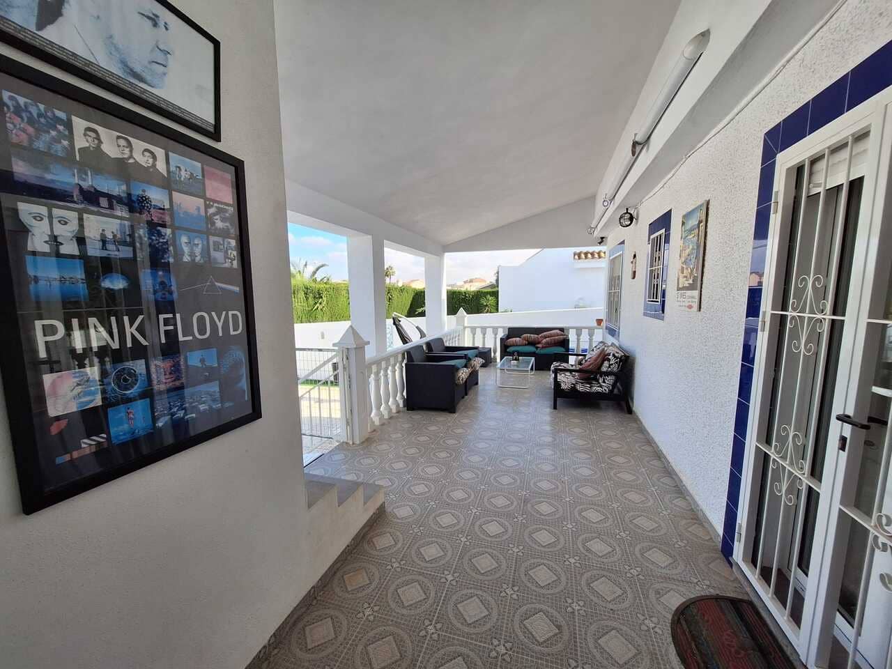 3 slaapkamer Villa voor vakantieverhuur in Camposol met zwembad - € 900 (Ref: 8655289)