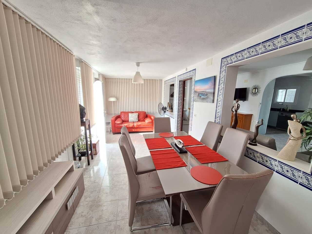 3 slaapkamer Villa voor vakantieverhuur in Camposol met zwembad - € 900 (Ref: 8655289)