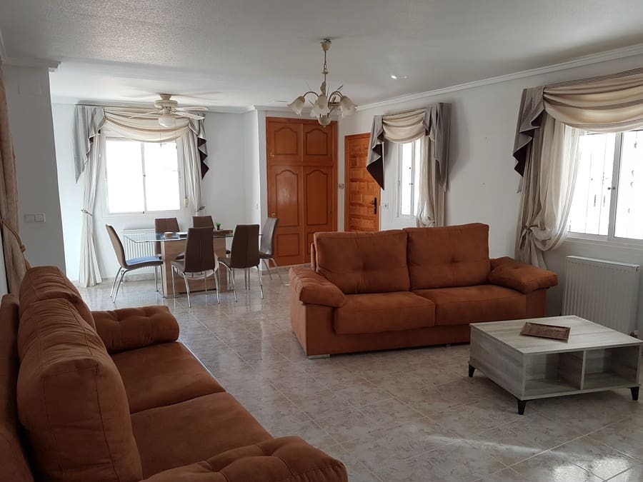 2 slaapkamer Villa voor vakantieverhuur in Camposol met zwembad - € 950 (Ref: 8655291)