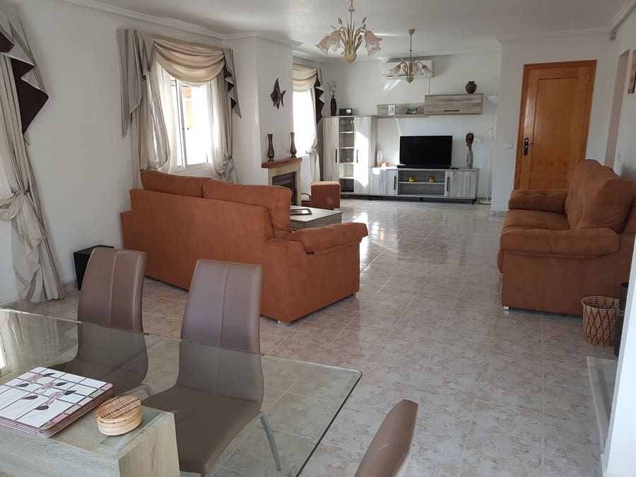 2 slaapkamer Villa voor vakantieverhuur in Camposol met zwembad - € 950 (Ref: 8655291)