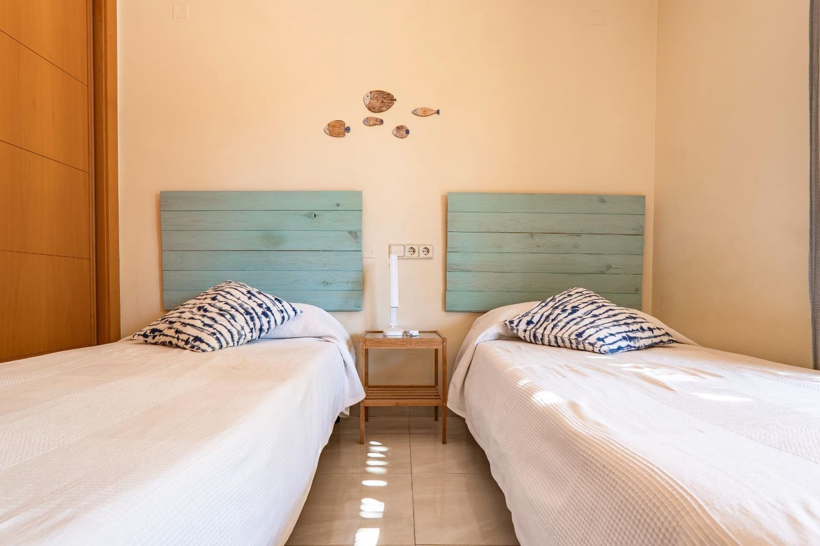 Ático de 2 habitaciones en Valle Niza en alquiler con piscina garaje - 1.000 € (Ref: 10015697)