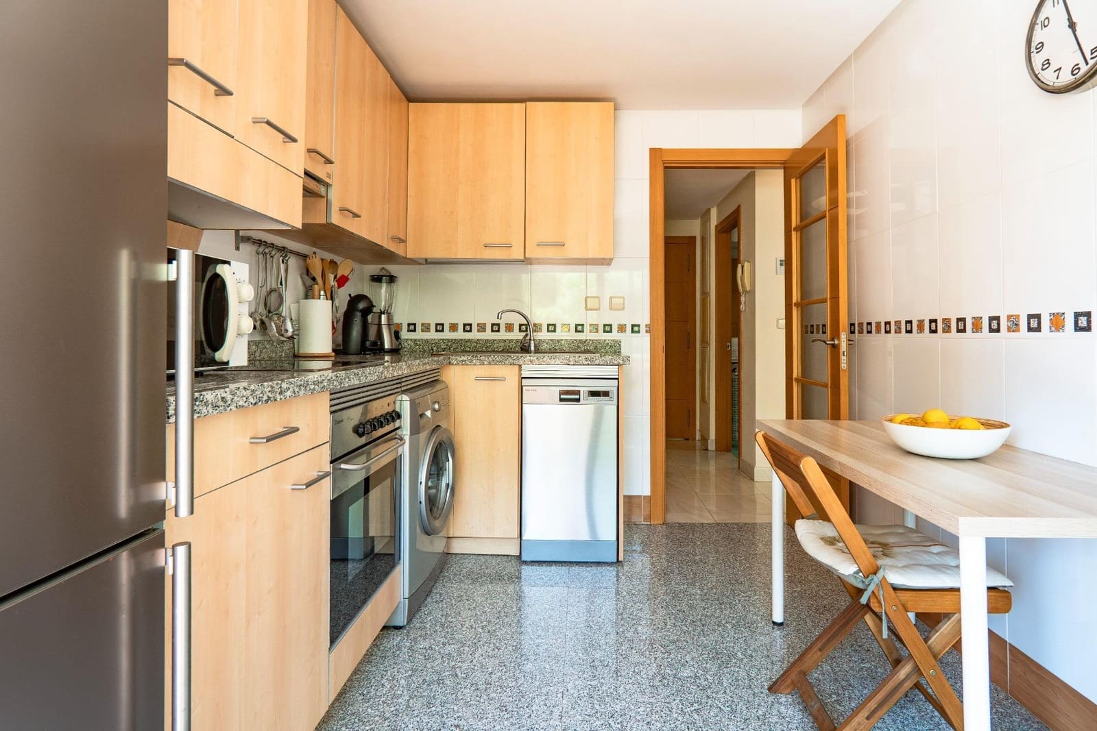 Ático de 2 habitaciones en Valle Niza en alquiler con piscina garaje - 1.000 € (Ref: 10015697)