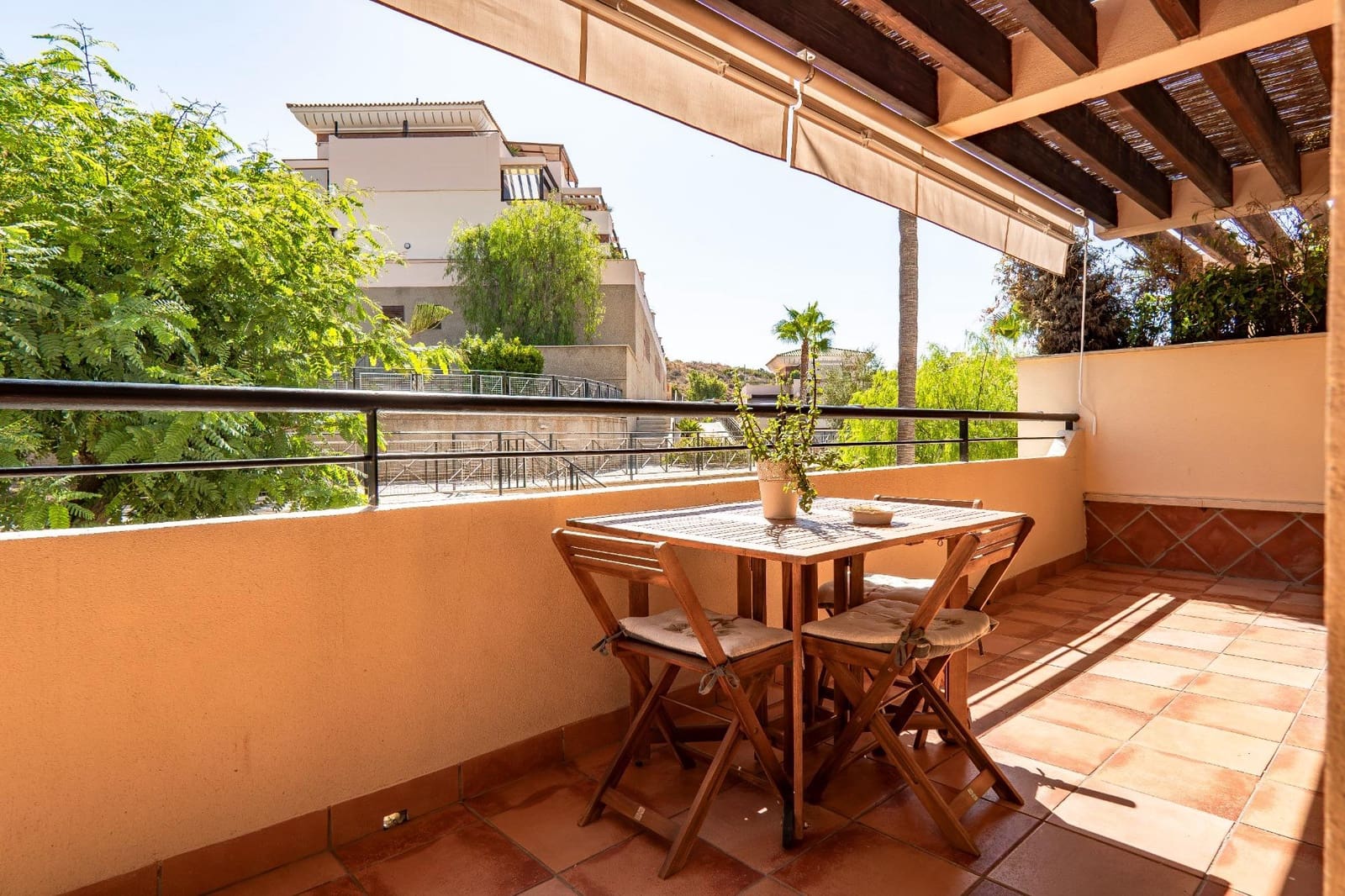 Ático de 2 habitaciones en Valle Niza en alquiler con piscina garaje - 1.000 € (Ref: 10015697)