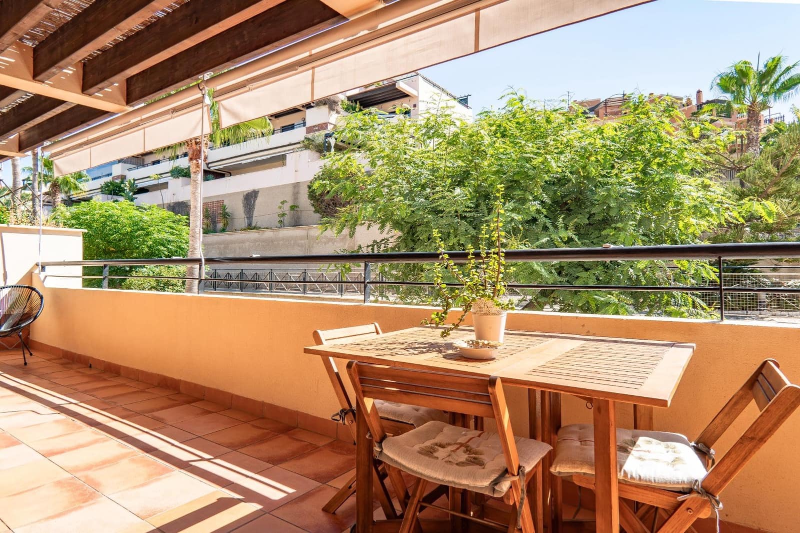 Ático de 2 habitaciones en Valle Niza en alquiler con piscina garaje - 1.000 € (Ref: 10015697)