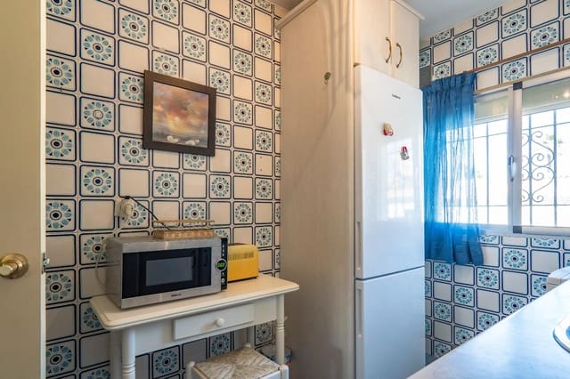 2 sovrum Strandlägenhet att hyra i Rincón de la Victoria - 1 300 € (Ref: 10015698)
