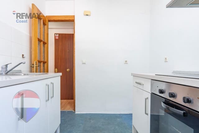 2 bedroom Flat for sale in Ciudad Jardín, Málaga city - € 170,000 (Ref: 10018970)