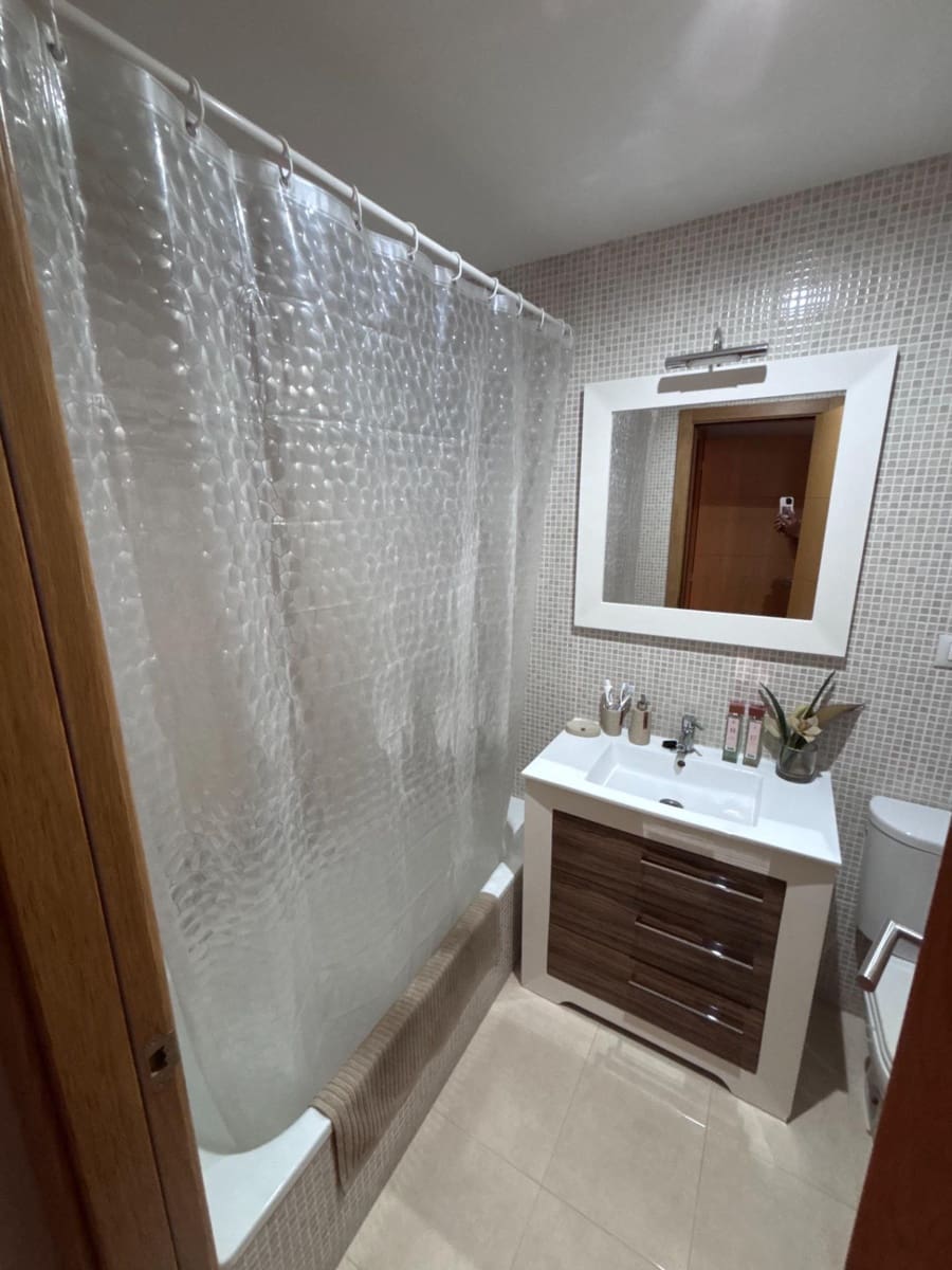 3 slaapkamer Flat te huur in Rincon de la Victoria met zwembad garage - € 1.300 (Ref: 10027431)