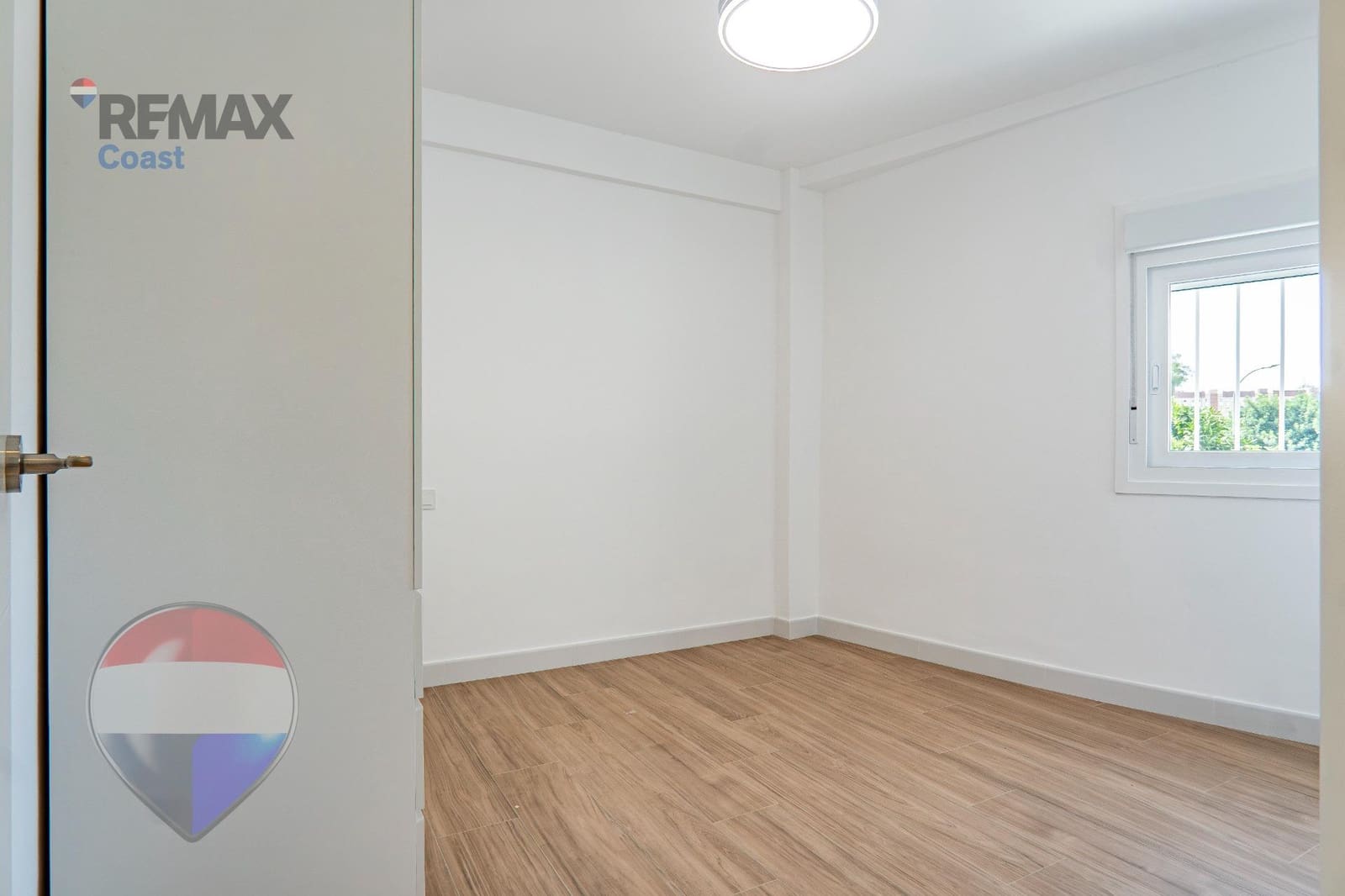 2 slaapkamer Appartement te huur in Malaga stad - € 1.000 (Ref: 10035498)