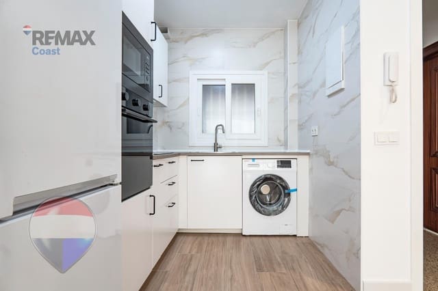 2 slaapkamer Appartement te huur in Gamarra, Málaga stad - € 1.000 (Ref: 10035498)