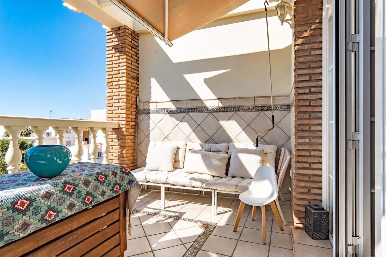 5 soveværelse Villa til salg i Caleta de Velez med garage - € 730.000 (Ref: 10049495)