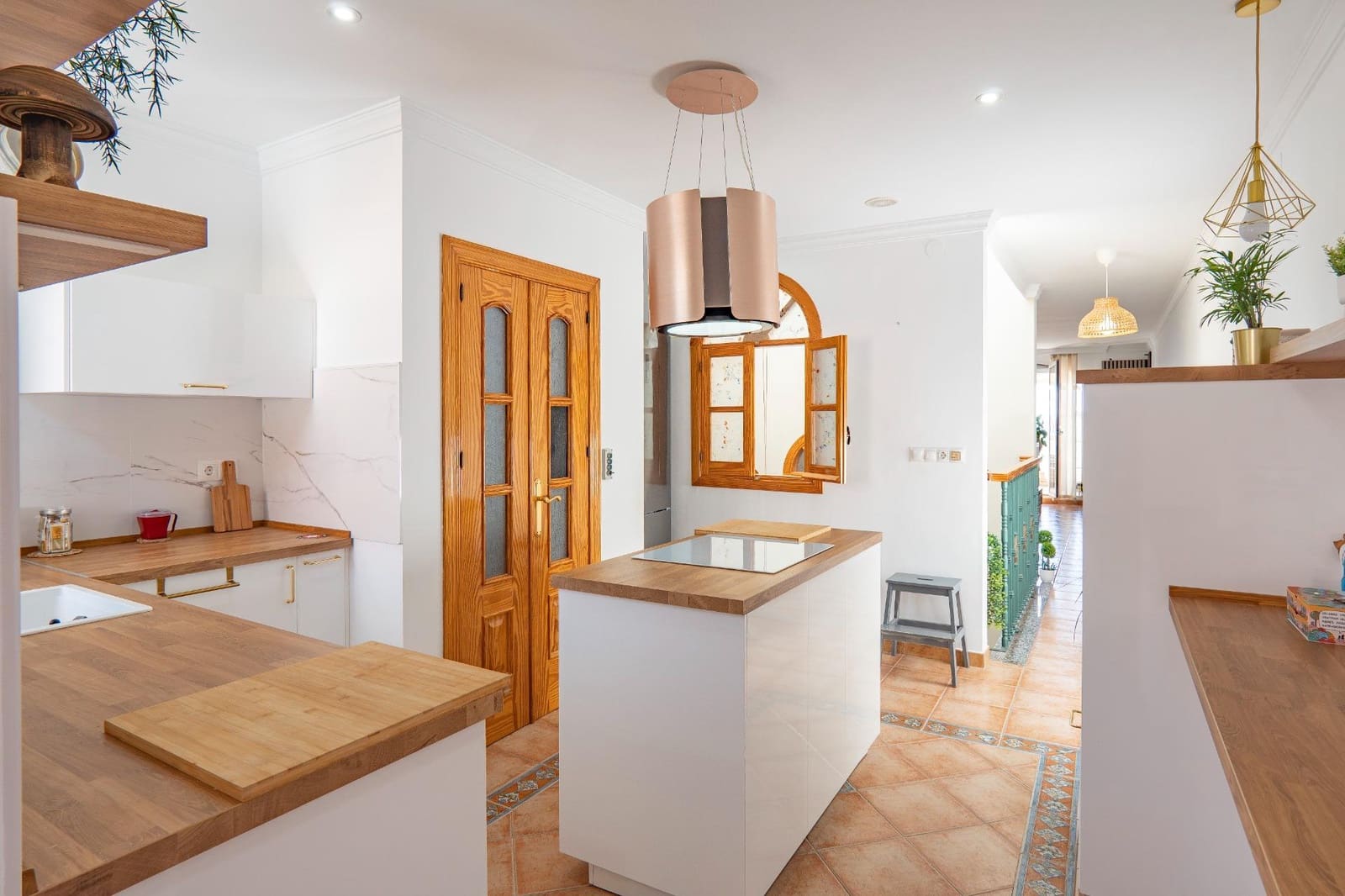 5 soveværelse Villa til salg i Caleta de Velez med garage - € 730.000 (Ref: 10049495)