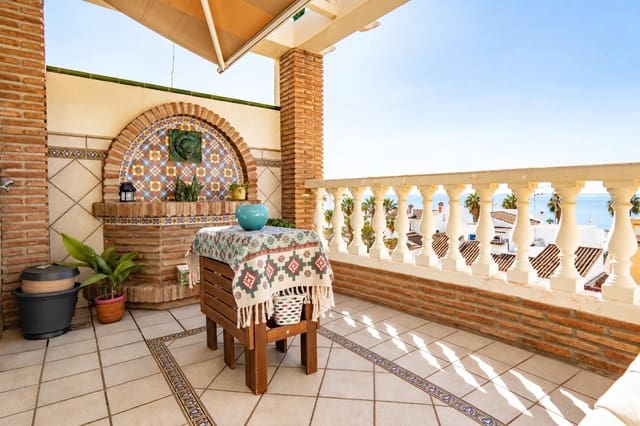 5 soveværelse Villa til salg i Caleta de Vélez, Vélez-Málaga med garage - € 730.000 (Ref: 10049495)