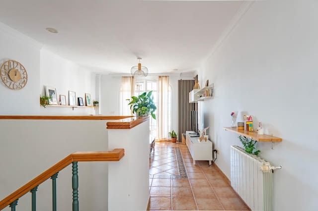 5 soverom Villa til salgs i Caleta de Vélez, Vélez-Málaga med garasje - € 699 000 (Ref: 10049495)