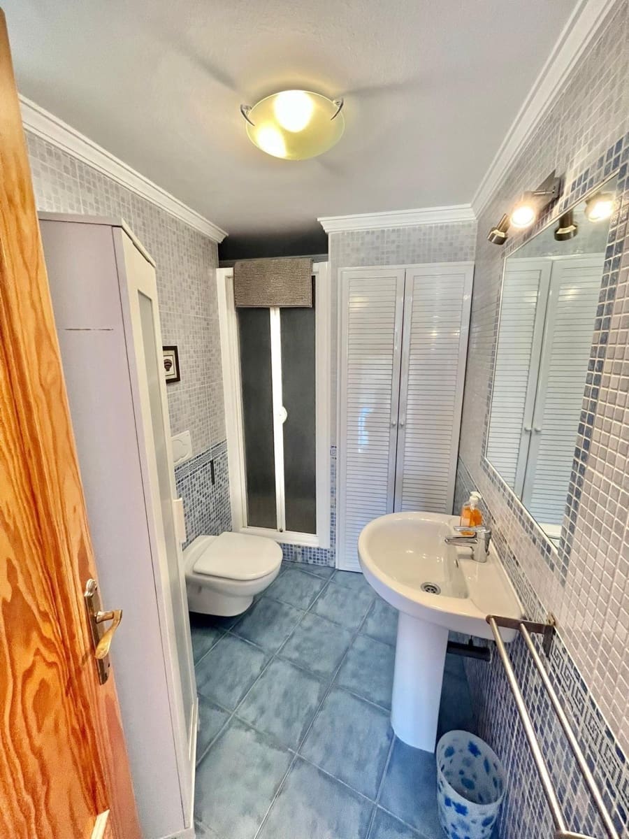 2 bedroom Penthouse for rent in Velez-Malaga with pool - € 1,050 (Ref: 10049497)