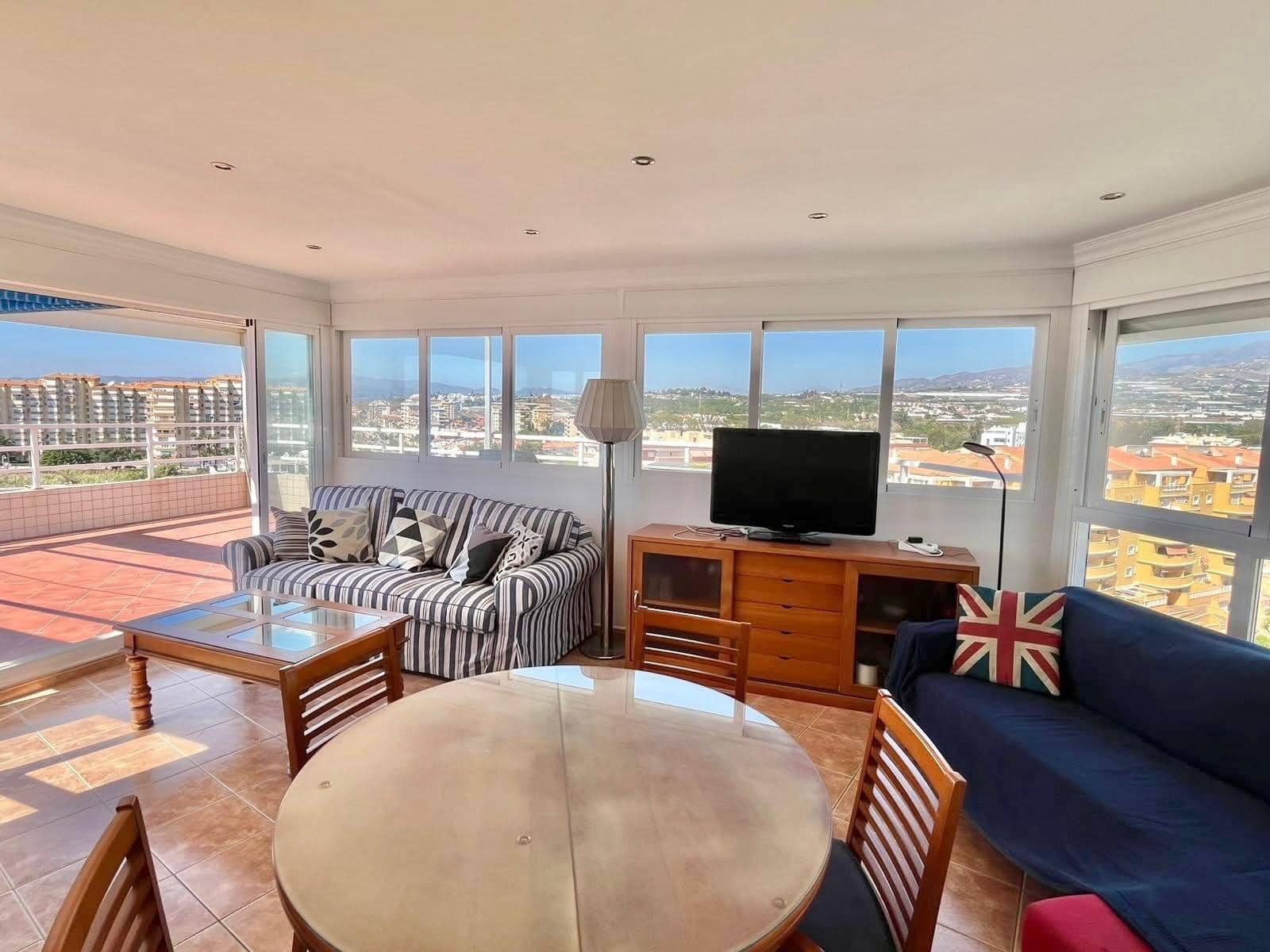 2 bedroom Penthouse for rent in Velez-Malaga with pool - € 1,050 (Ref: 10049497)