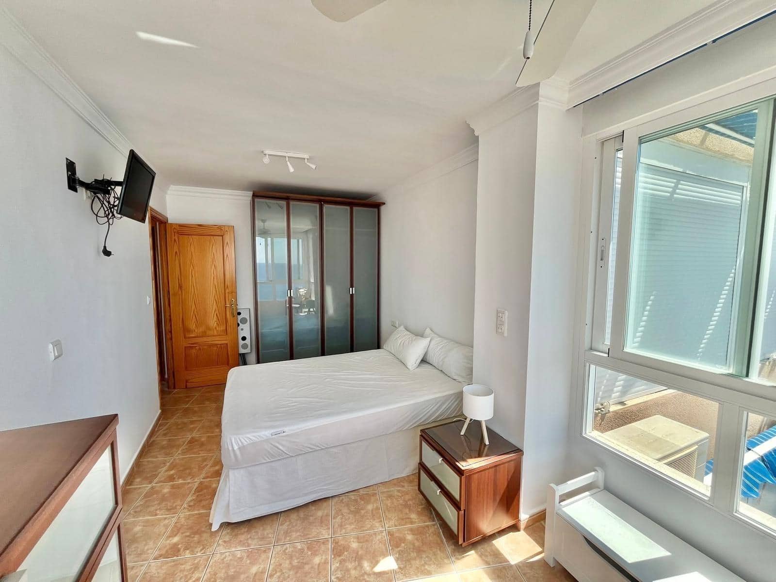2 bedroom Penthouse for rent in Velez-Malaga with pool - € 1,050 (Ref: 10049497)