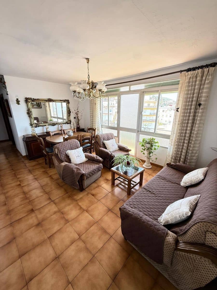 Chalet de 4 habitaciones en Cómpeta en venta - 650.000 € (Ref: 10049498)