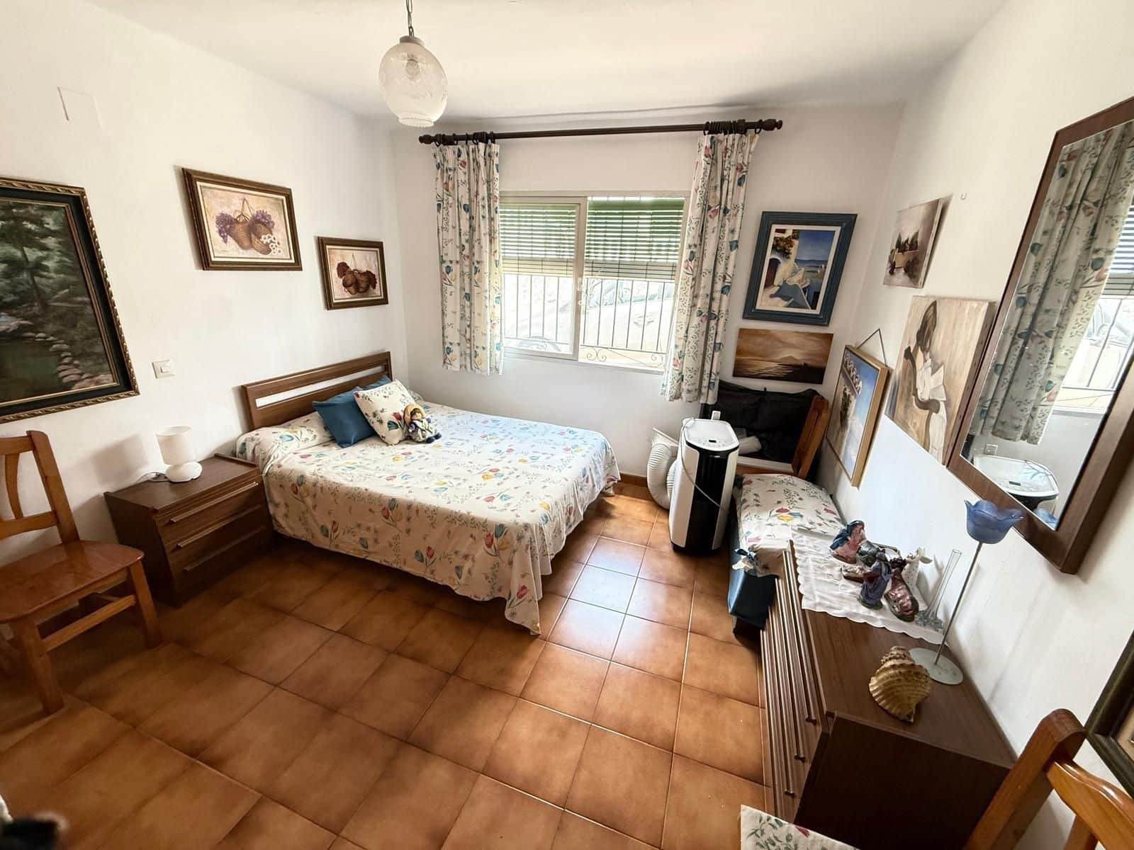 Chalet de 4 habitaciones en Cómpeta en venta - 650.000 € (Ref: 10049498)