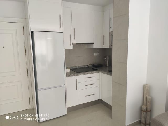 1 soveværelse Lejlighed til leje i Algarrobo med swimmingpool - € 700 (Ref: 10049499)