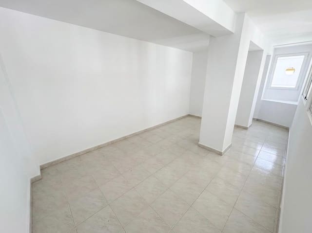 Komercyjne do wynajęcia w Vélez-Málaga z garażem - 800 € (Ref: 10049500)
