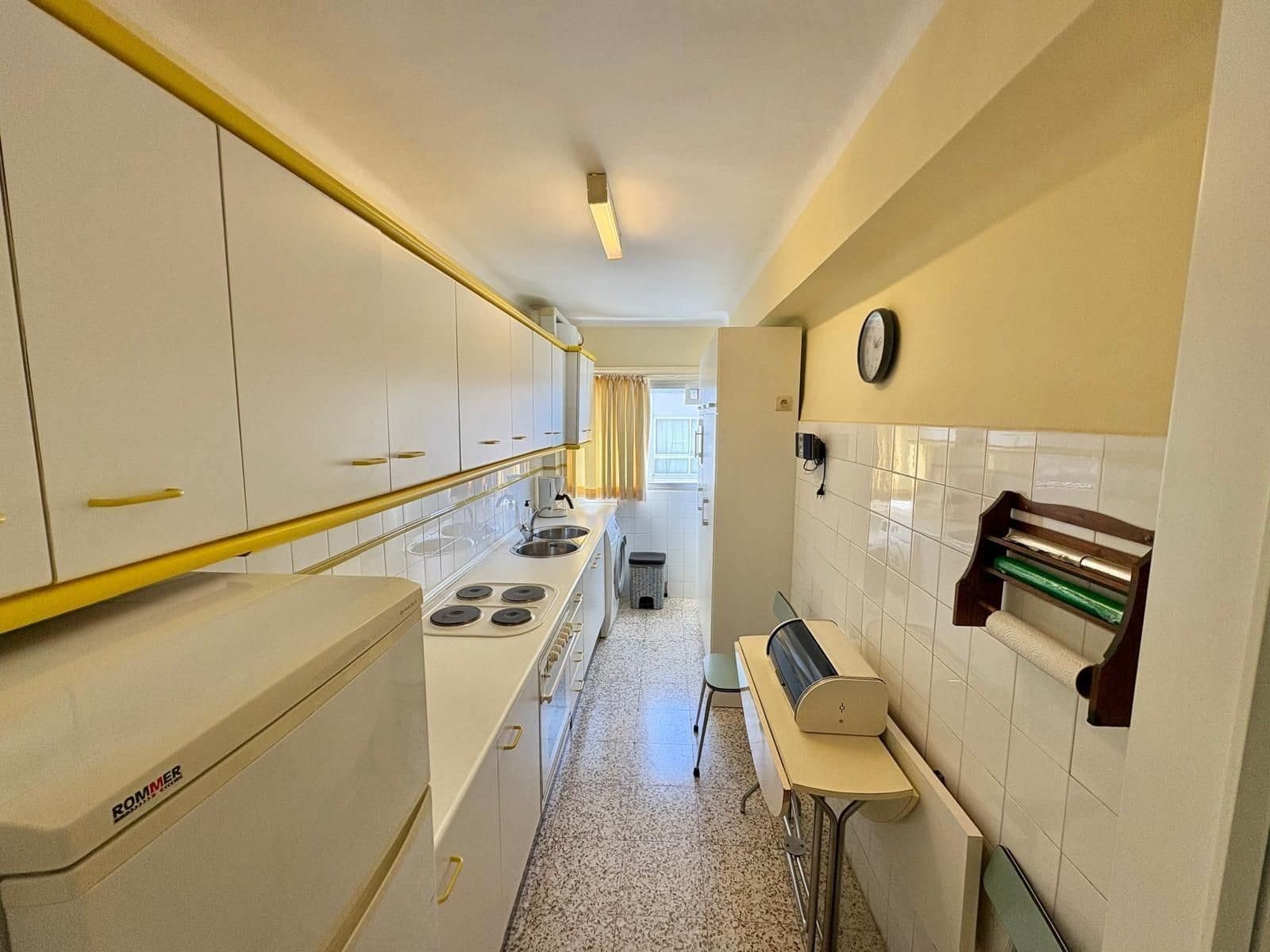 2 bedroom Flat for rent in Velez-Malaga with pool garage - € 1,400 (Ref: 10049502)