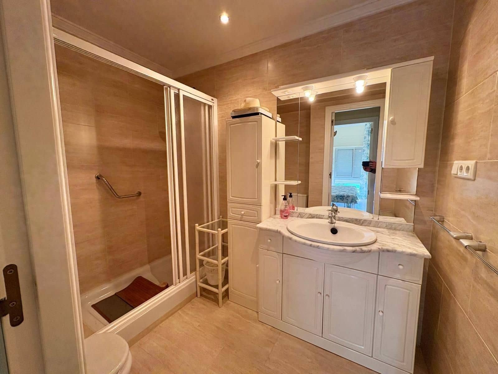 2 bedroom Flat for rent in Velez-Malaga with pool garage - € 1,400 (Ref: 10049502)