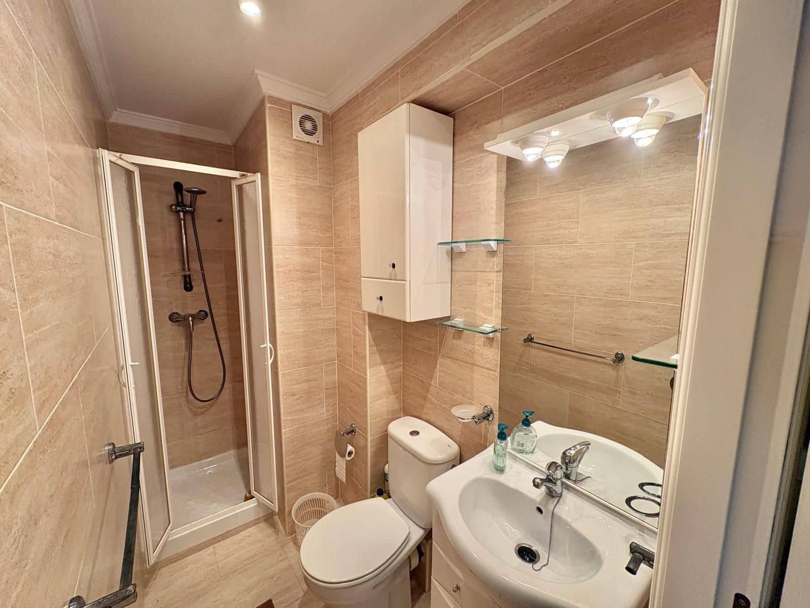 2 bedroom Flat for rent in Velez-Malaga with pool garage - € 1,400 (Ref: 10049502)