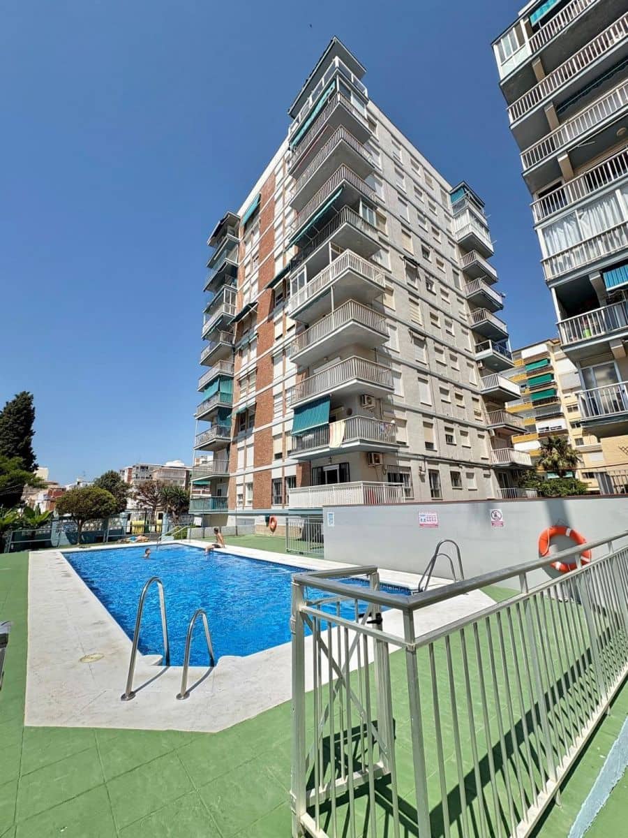 2 bedroom Flat for rent in Velez-Malaga with pool garage - € 1,400 (Ref: 10049502)