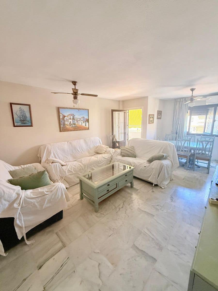 4 bedroom Apartment for rent in Velez-Malaga with pool - € 1,350 (Ref: 10049504)