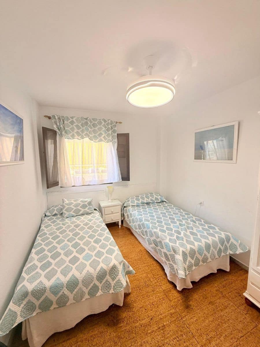 4 bedroom Apartment for rent in Velez-Malaga with pool - € 1,350 (Ref: 10049504)