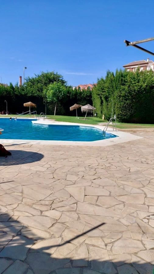 4 bedroom Apartment for rent in Velez-Malaga with pool - € 1,350 (Ref: 10049504)