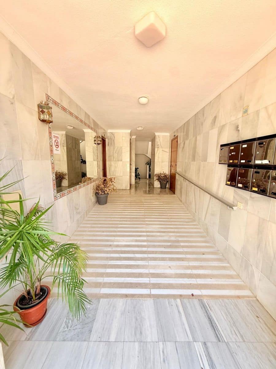 4 bedroom Apartment for rent in Velez-Malaga with pool - € 1,350 (Ref: 10049504)