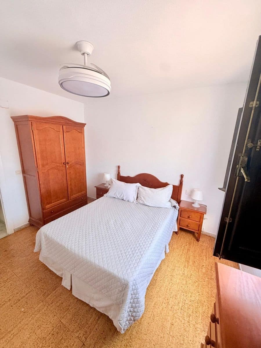 4 bedroom Apartment for rent in Velez-Malaga with pool - € 1,350 (Ref: 10049504)