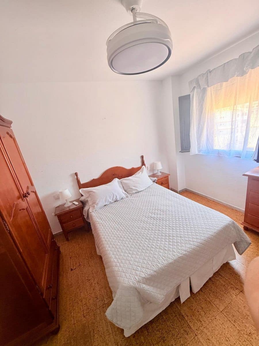 4 bedroom Apartment for rent in Velez-Malaga with pool - € 1,350 (Ref: 10049504)