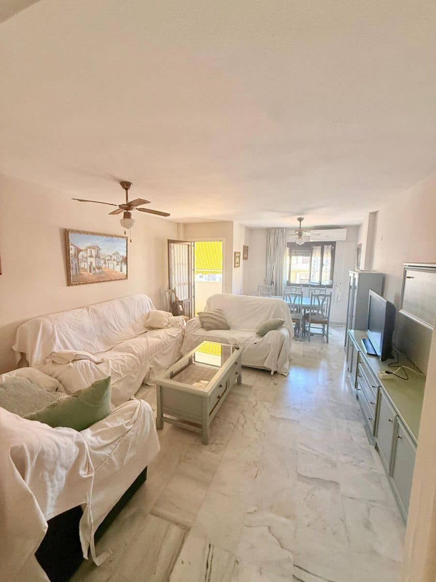 4 bedroom Apartment for rent in Velez-Malaga with pool - € 1,300 (Ref: 10049504)
