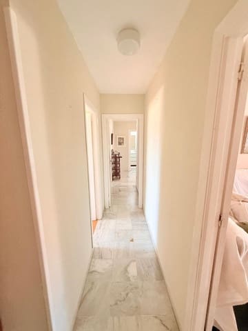 4 makuuhuone Huoneisto vuokrattavana paikassa Vélez-Málaga mukana uima-altaan - 1 300 € (Ref: 10049504)
